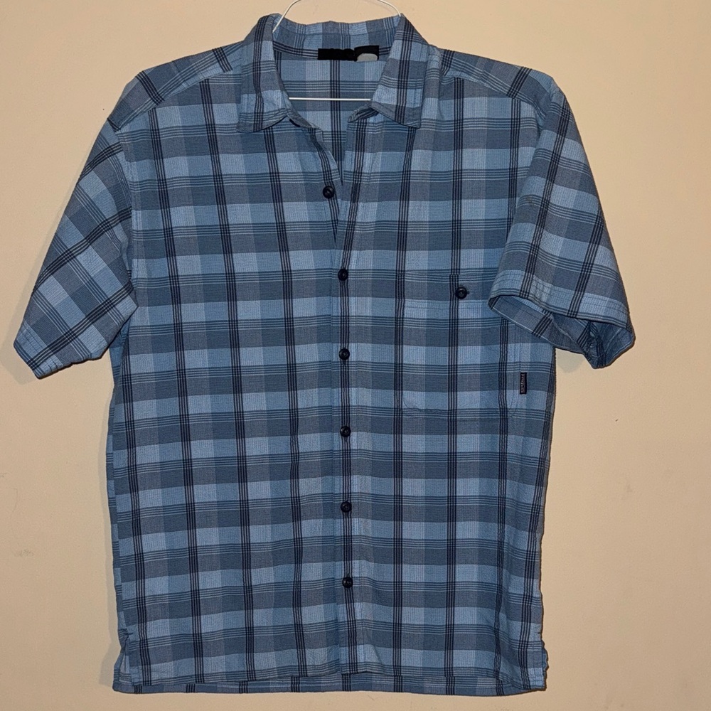 Patagonia Men's Blue Plaid Short Sleeve Shirt Small